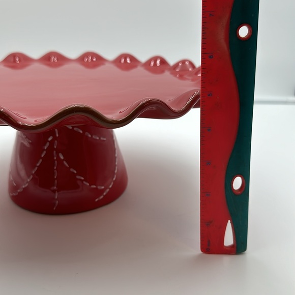 Red Ruffled Edge Cake Stand - Picture 15 of 16